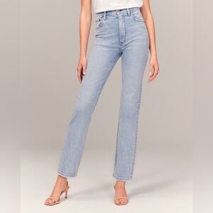 Abercrombie & Fitch-Ultra High Rise Ankle Straight Jean-Light-29 Extra Short
